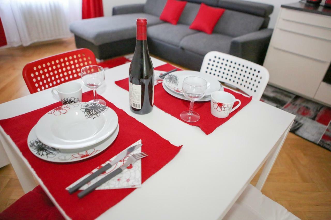 Stylish Apartment A Few Steps From Metro Prague Luaran gambar